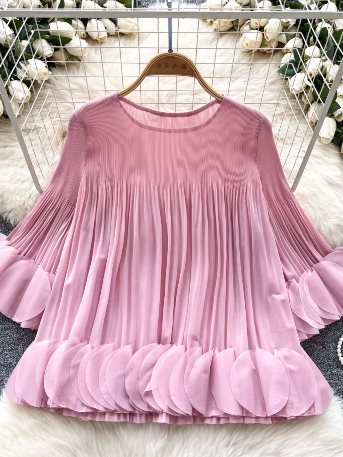 Hotter than you too CTO779 images